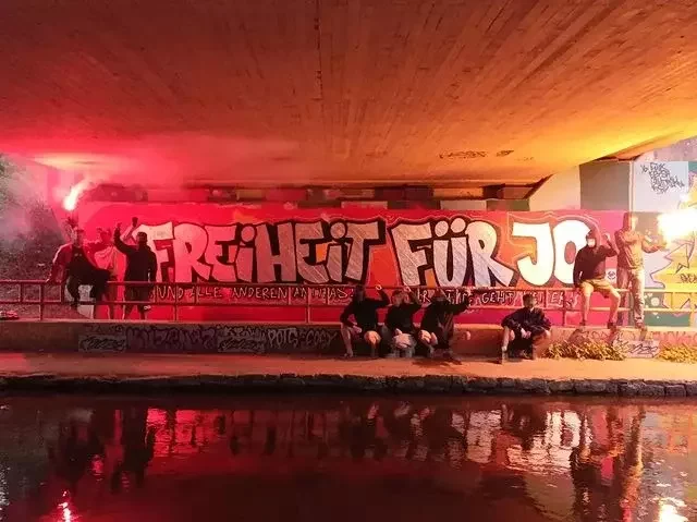 Soliaktionen zum Urteil gegen Jo und Dy